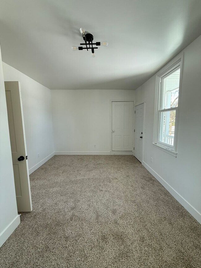 Building Photo - 310 W Market St