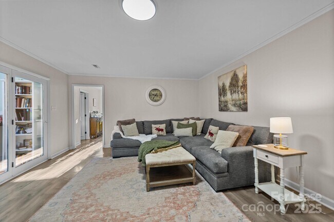 Building Photo - 7204 Killingdeer Ln