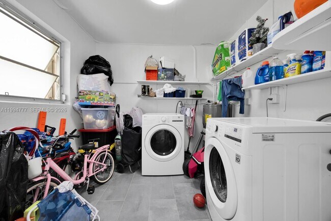 Building Photo - 11401 SW 81st Rd