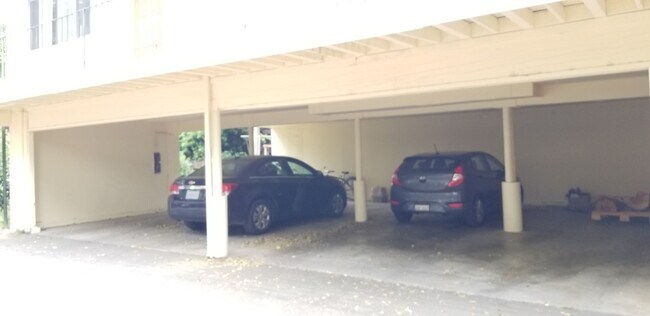 Building Photo - Charming 3 bed / 1 bath Apartment by Downtown