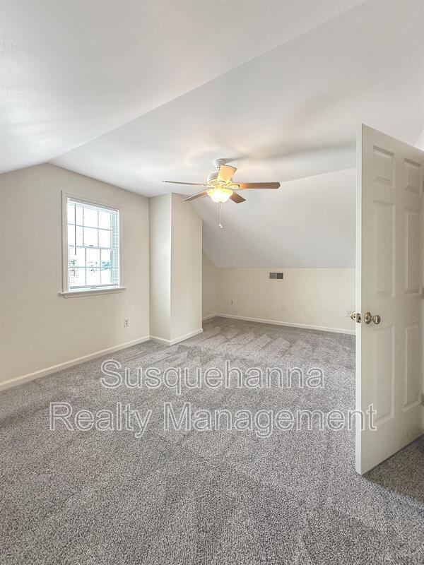Building Photo - 339 E Derry Rd