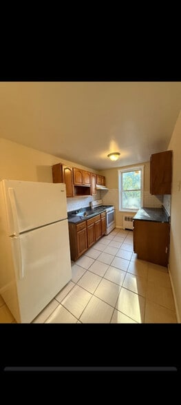 Primary Photo - 103 Chancellor Ave