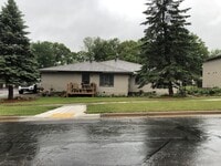 Building Photo - 1609 Devney Dr