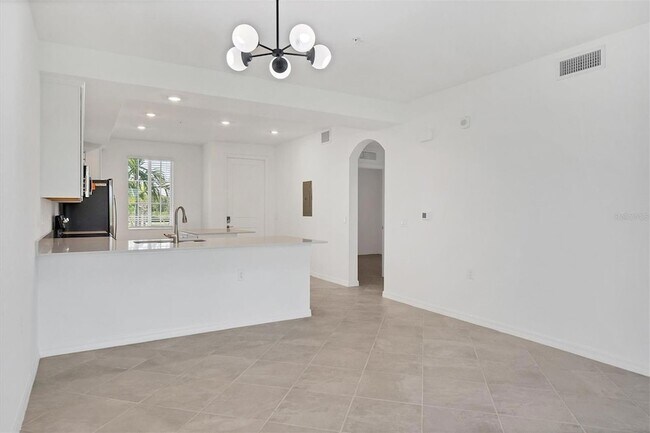 Building Photo - 12180 Wellen Golf St