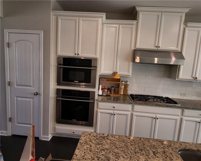 Building Photo - 871 Sunset Park Dr