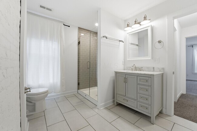 Building Photo - 905 McAllister Ave