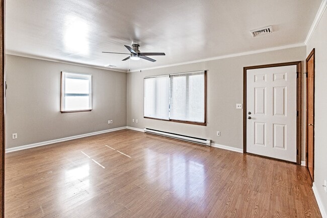 Building Photo - 3 bedroom, 2 bath home in North Wilmington