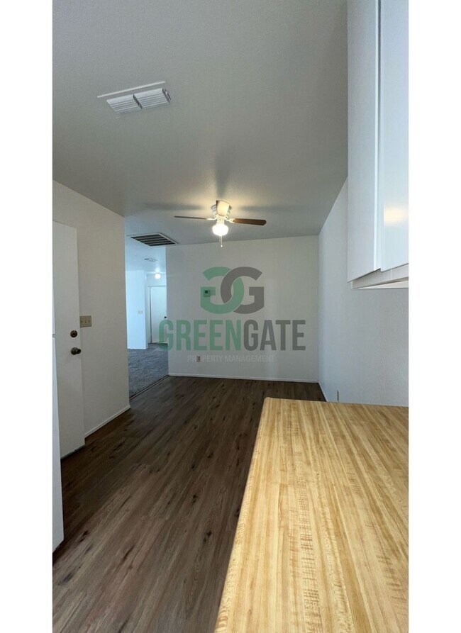 Building Photo - 3401 Winchester Ct