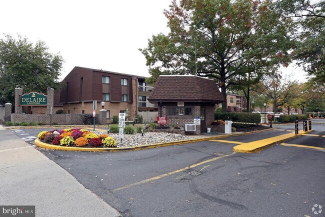 Building Photo - 44303 Delaire Landing Rd