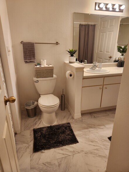 Building Photo - 10436 White Lake Ct