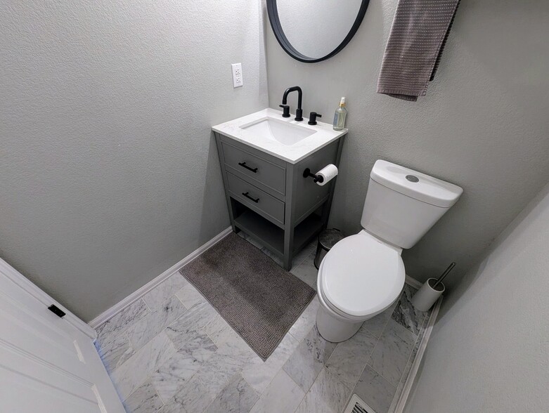 Powder room - 23106 Blackwolf Way