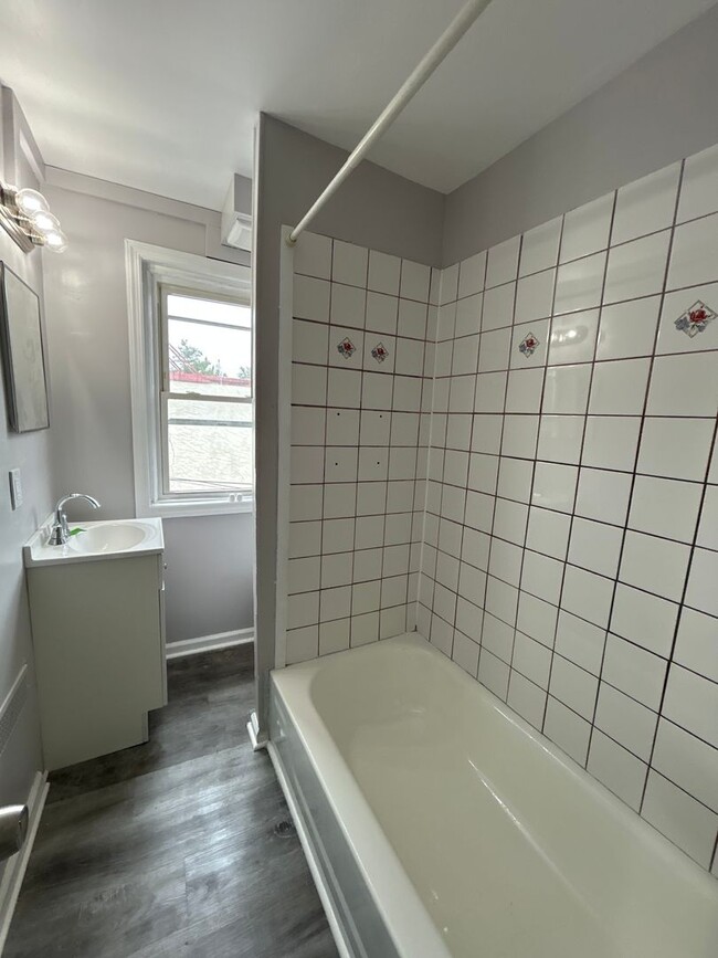 Building Photo - 53 N Stockton St