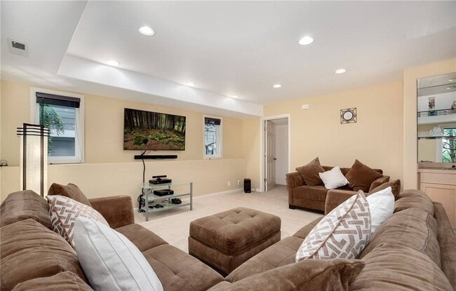 Building Photo - 11404 NE 106th Ln