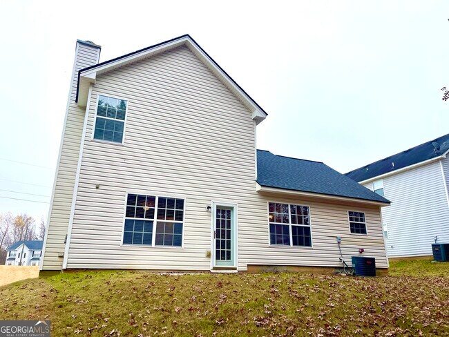 Building Photo - 490 Cherry Branch Ln