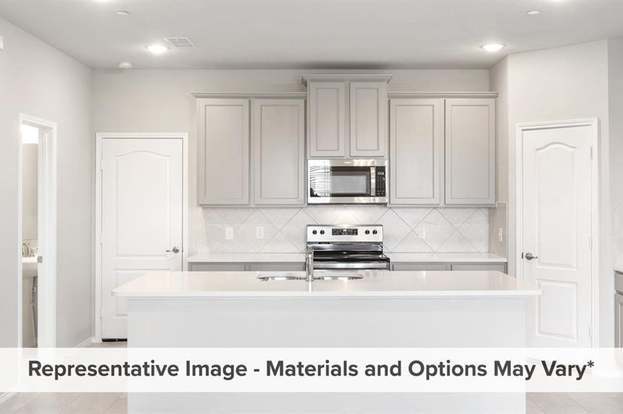 Building Photo - 2221 Greystone Dr
