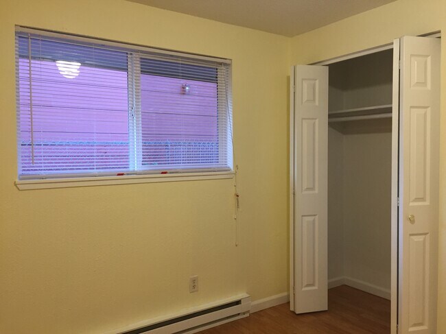 Building Photo - 2217 F St SE