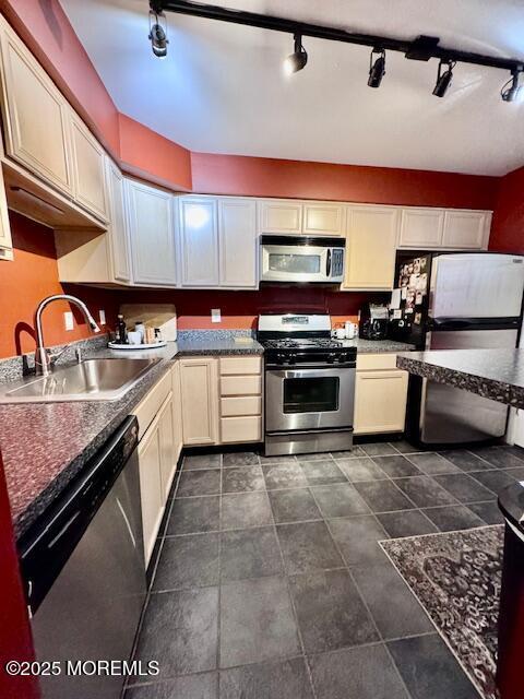 Building Photo - 308 Brookfield Dr