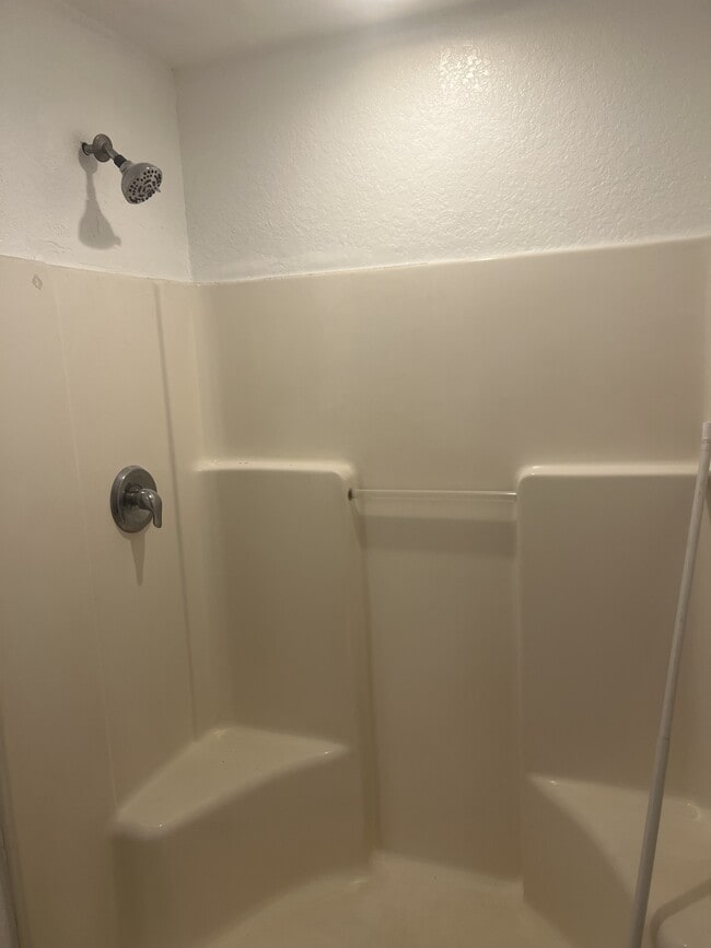 Primary Photo - 6039 E Adams St