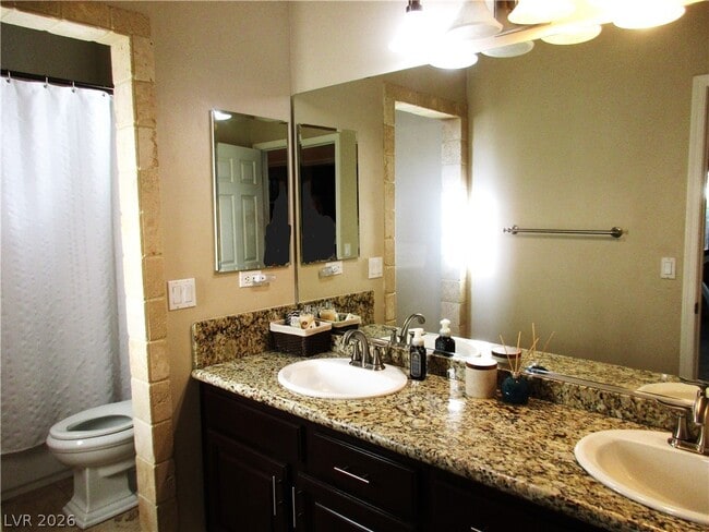 Building Photo - 1927 Taylorville St