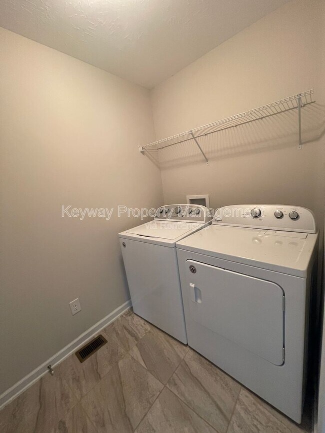 Building Photo - 1206 Cobblefield Dr