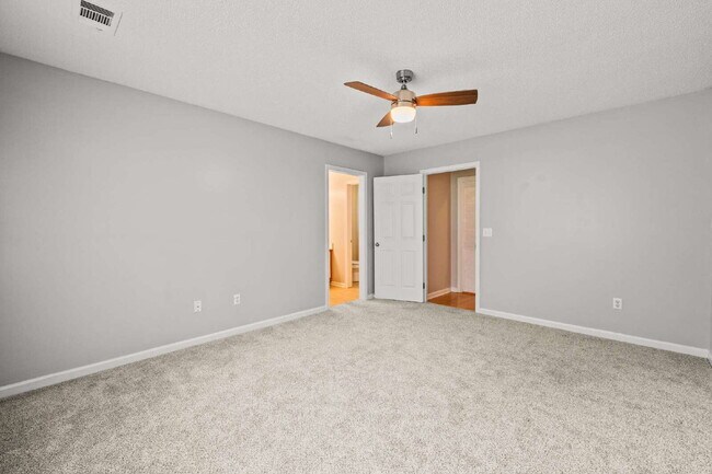 Building Photo - Charming All-Brick Home with Garage & Covered Patio!