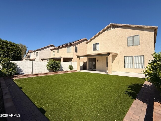 Building Photo - 6425 W Desert Hollow Dr