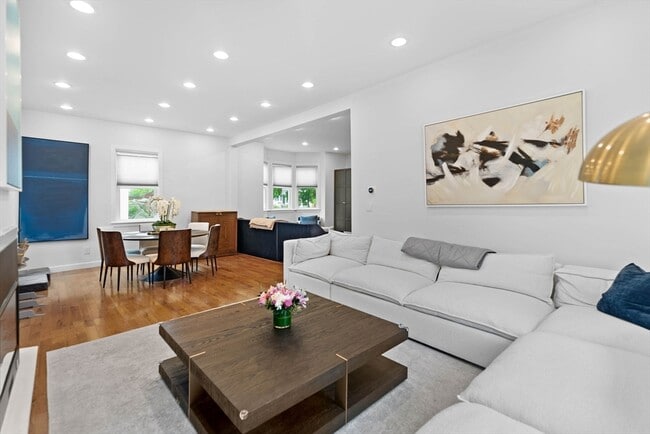 Building Photo - 201 Adams St