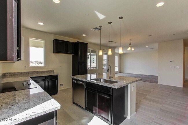 Building Photo - 1250 Abbey Ln