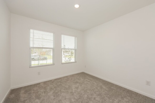 Building Photo - 103 Wild Rose Dr