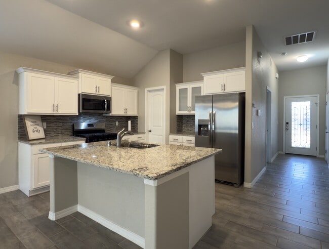 Building Photo - 13877 Paseo Perlas Dr