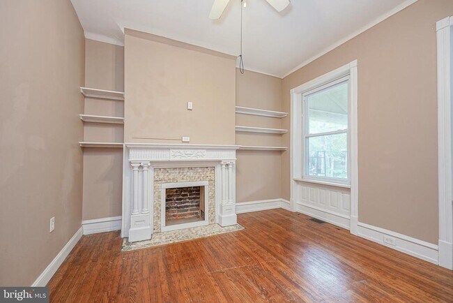 Building Photo - 1119 S 46th St