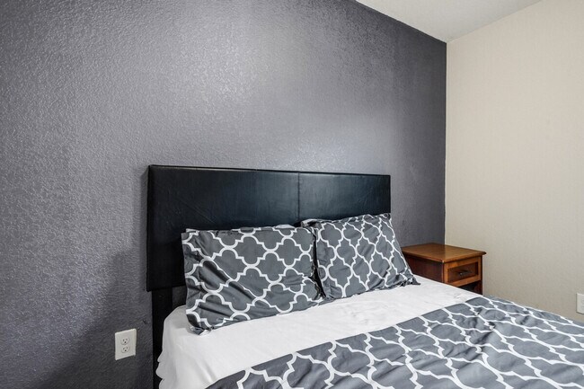 Building Photo - 1345 Lariat Rdg Trl