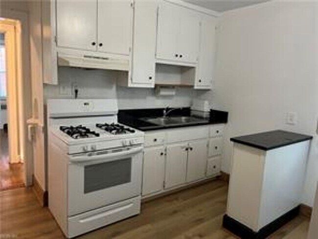 Building Photo - SHE9640-KA