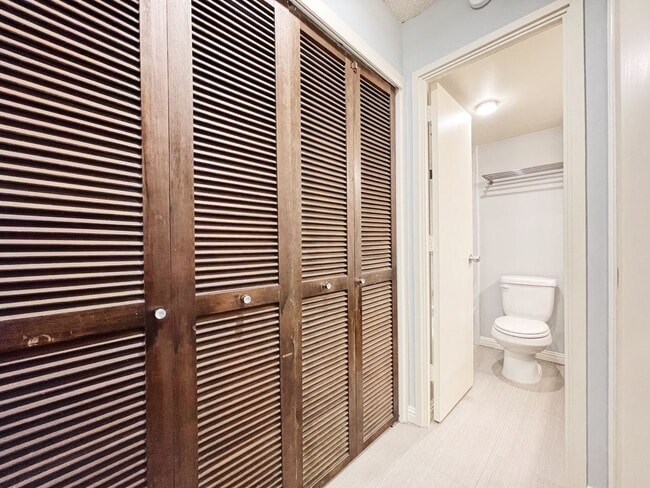 Building Photo - Immaculate Honolulu Condo with Central A/C, Secured Parking, Including Electricity