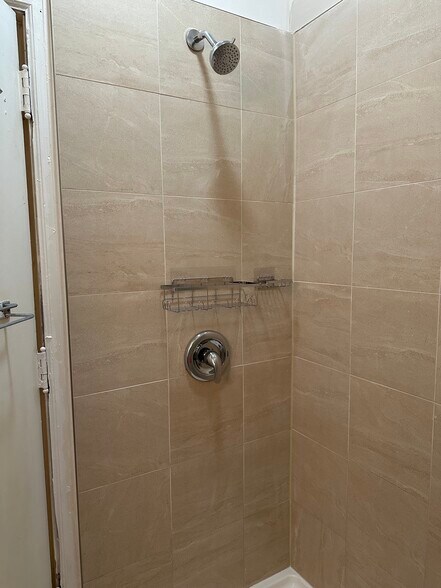 2nd Bath - 636 State St