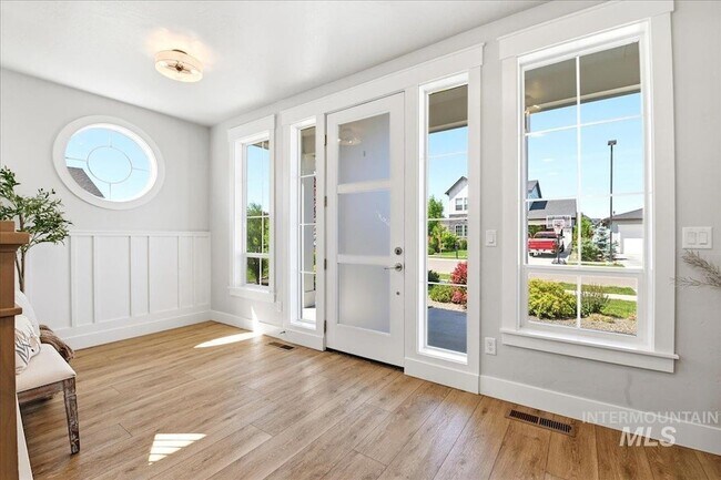 Building Photo - 2374 S Pelion Way