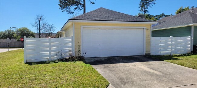 Building Photo - 6803 Kingwood Glen Dr