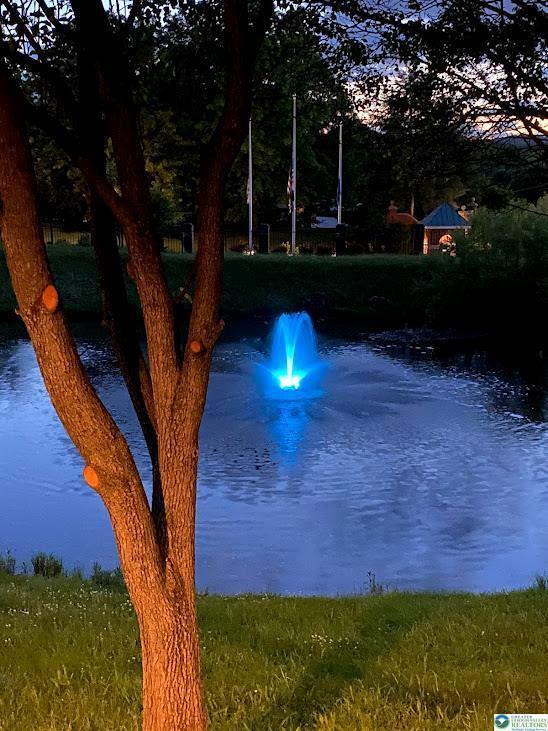 Building Photo - 1963 Delancey St