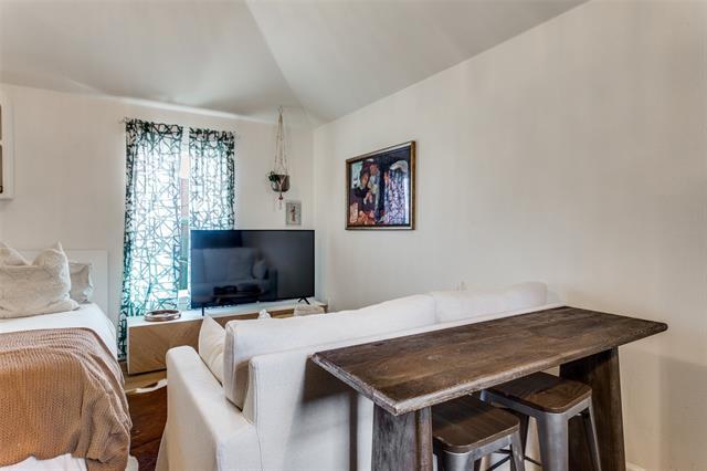 Building Photo - 1600 Fairmount Ave