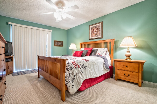 Building Photo - 16 Dulzura Ln