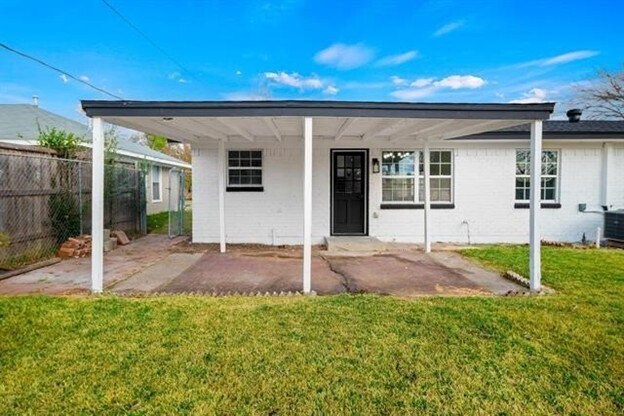 Building Photo - 710 Carpenter Dr