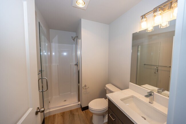 Building Photo - Brand New! - 2 Bedr in Gated Community - 4 WEEKS FREE - Free xfinity