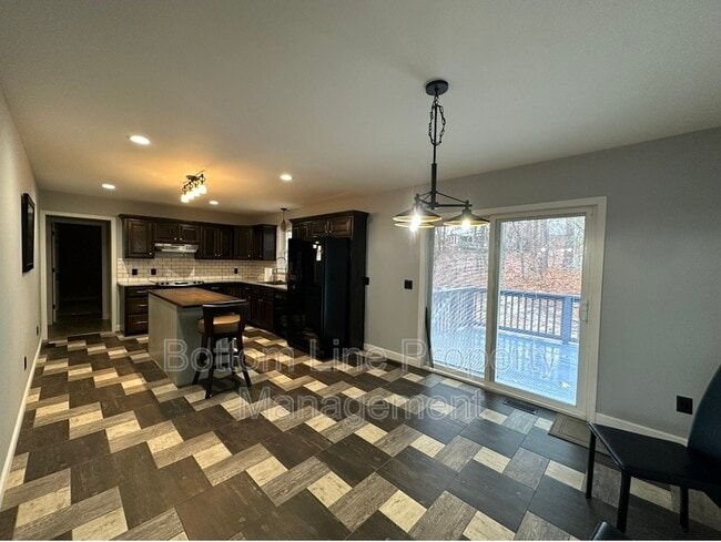 Building Photo - 404 Wood Run