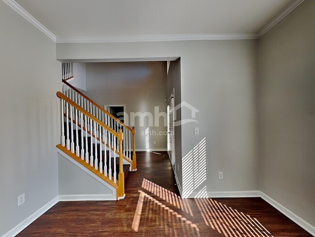 Building Photo - 102 Chambliss Ct