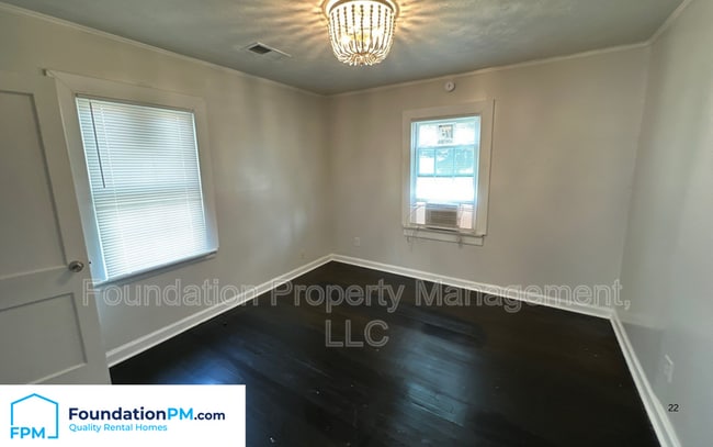 Building Photo - 2569 Henderson St