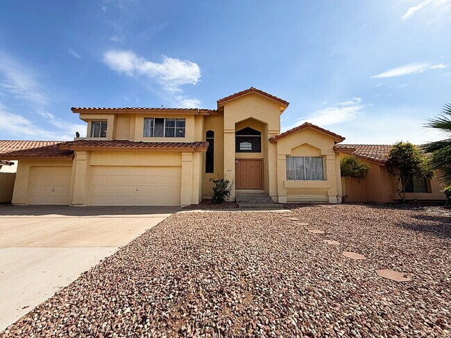 Building Photo - Spacious Garden Lakes Beauty – Vaulted Ceilings, 3-Car Garage & Stunning Upgrades!