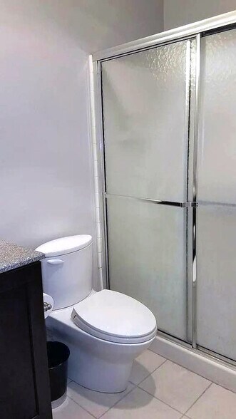 master-bathroom-3 - 305 Dresher Woods Dr