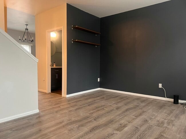 Building Photo - 44725 Ellery Ln