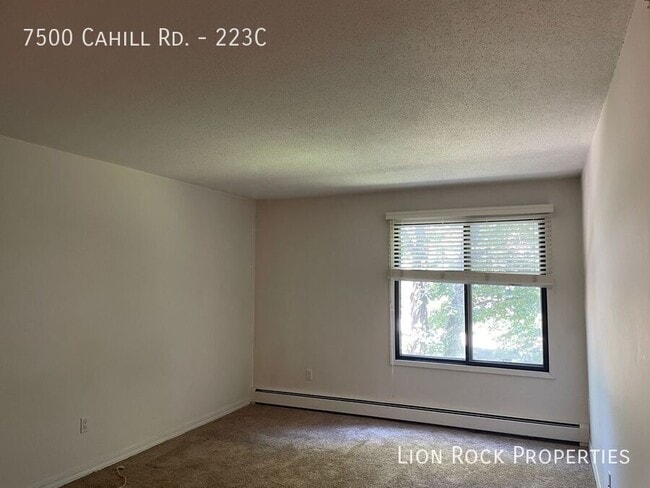 Building Photo - 7500 Cahill Rd