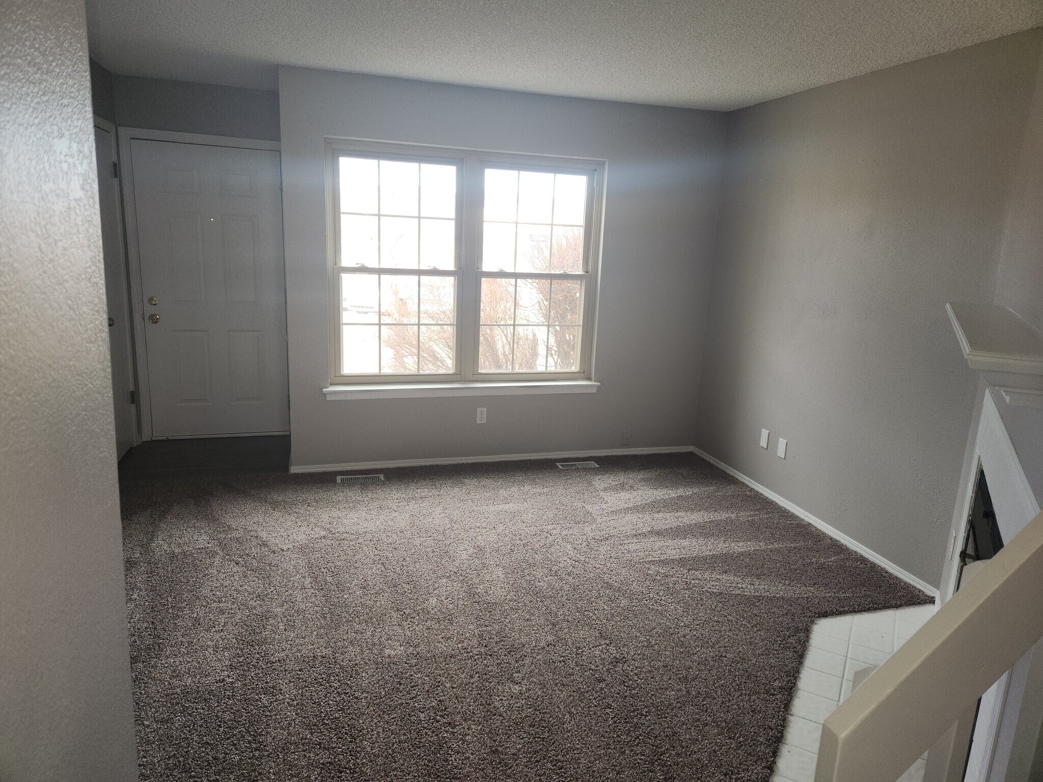 Building Photo - 8069 Lexington Park Dr